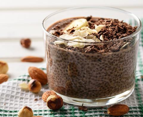 PUDDING DE CHÍA CON MUESLI DE AVELLANAS